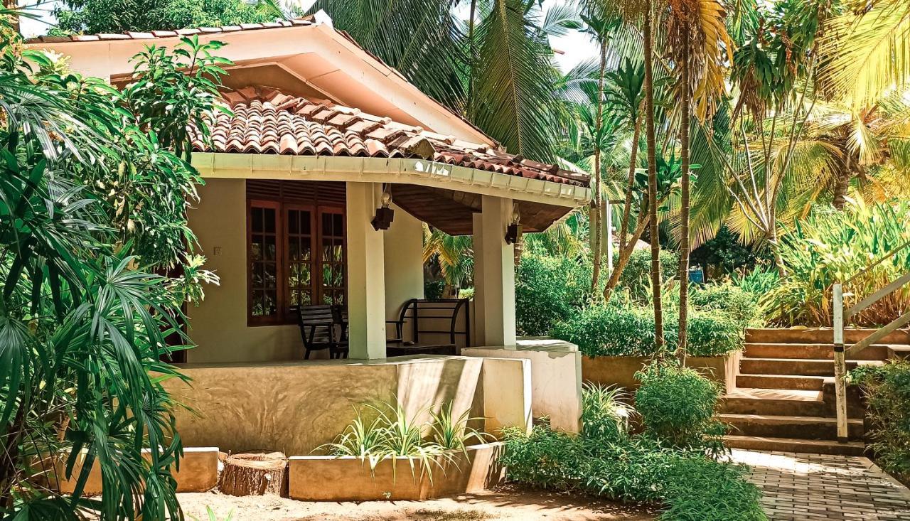Lagoon Paradise Beach Resort Tangalle Buitenkant foto