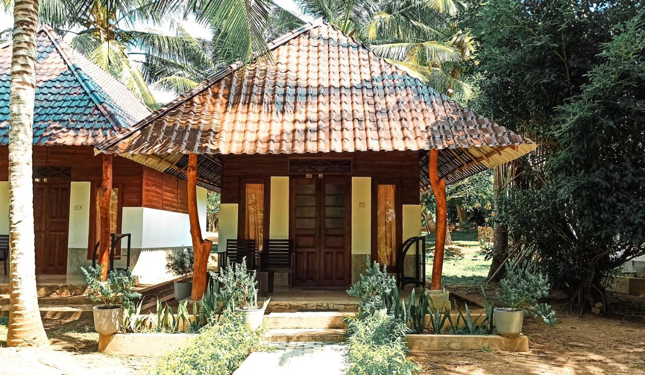 Lagoon Paradise Beach Resort Tangalle Buitenkant foto