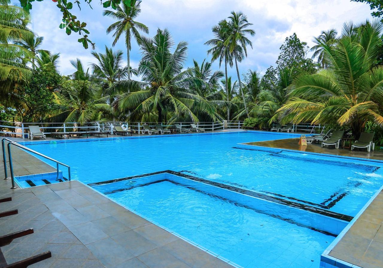 Lagoon Paradise Beach Resort Tangalle Buitenkant foto