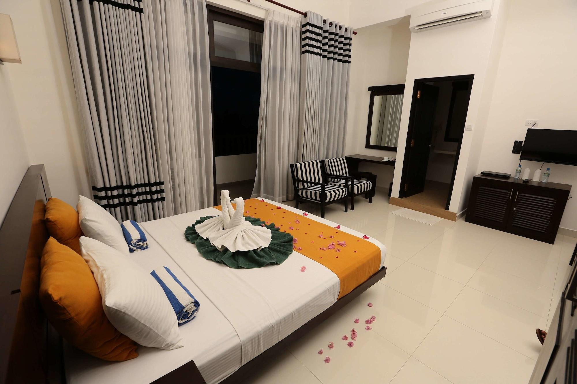 Lagoon Paradise Beach Resort Tangalle Buitenkant foto