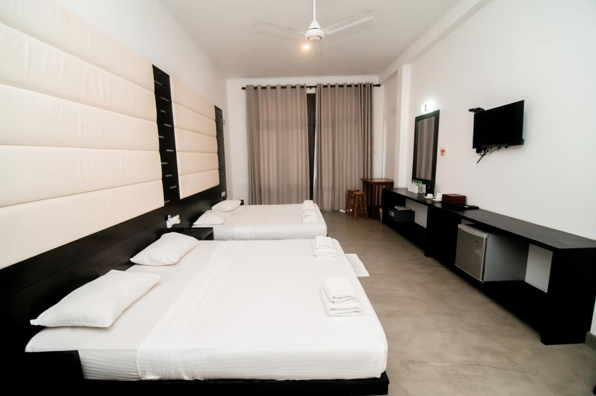 Lagoon Paradise Beach Resort Tangalle Buitenkant foto